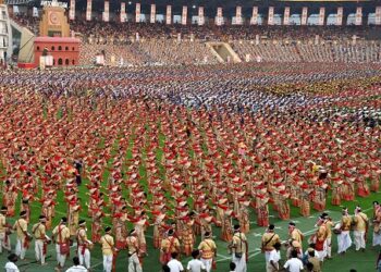 Guwahati, Apr 13 (ANI): Around 11,000 Bihu dancers rehearse at a single venue at Indira Gandhi Athletic Stadium with an aim to set a Guinness World Records for the “largest Bihu dance at a single venue”, at Sarusajai, in Guwahati on Thursday. (ANI Photo)