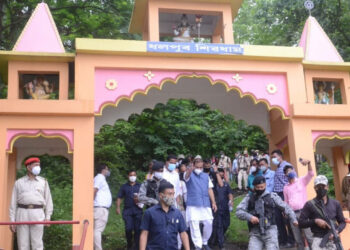 Chief Minister Dr. Himanta Biswa Sarma inspects the lands of Dholpur Shiva Mandir freed from encroachment of illegal settlers at Gorukhuti in Sipajhar, Darrang on 07-06-21. Pix BY UB Photos