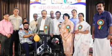 ജസ്റ്റീസ് എൻ.നഗരേഷ്  ഇലക്ട്രിക് സ്കൂട്ടർ  -കം-വീൽചെയർ വീതരണം  ബോസ് ജോർജ്ജ് ന് നല്കി   ഉദ്ഘാടനം ചെയ്യുന്നു. തൃപ്പൂണിത്തുറ മുൻസിപ്പൽ ചെയർപേഴ്‌സൺ അഡ്വ. പി.എൽ.ബാബു, ഇൻഡ്യൻ ഓയിൽ കോർപ്പറേഷൻ സിനീയർ ജനറൽ മാനേജർ ശ്രീമതി .ഗീതിക വർമ്മ, മുൻസിപ്പൽ ഡെപ്യൂട്ടി ചെയർപേഴ്‌സൺ ശ്രീമതി. രാധിക വർമ്മ,ആർ.പ്രസാദ്,സക്ഷമ സംസ്ഥാന സെക്രട്ടറി ഓ.ആർ.ഹരിദാസ്, നിയോമോഷൻ കമ്പിനി മാനേജർ സിദ്ധാർത്ഥ് ഭാഗ, അഡ്വ. കെ.സി.മുരളീധരൻ എന്നിവർ സമീപം