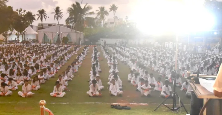 എളമക്കര ഭാസ്‌കരീയം കണ്‍വെന്‍ഷന്‍ സെന്ററില്‍ നടന്ന ബാലഗോകുലം നേതൃശിബിരത്തിന്റെ നയപ്രഖ്യാപന സമ്മേളനത്തില്‍ പ്രജ്ഞാപ്രവാഹ് ദേശീയ സംയോജകന്‍ ജെ. നന്ദകുമാര്‍ സംസാരിക്കുന്നു.